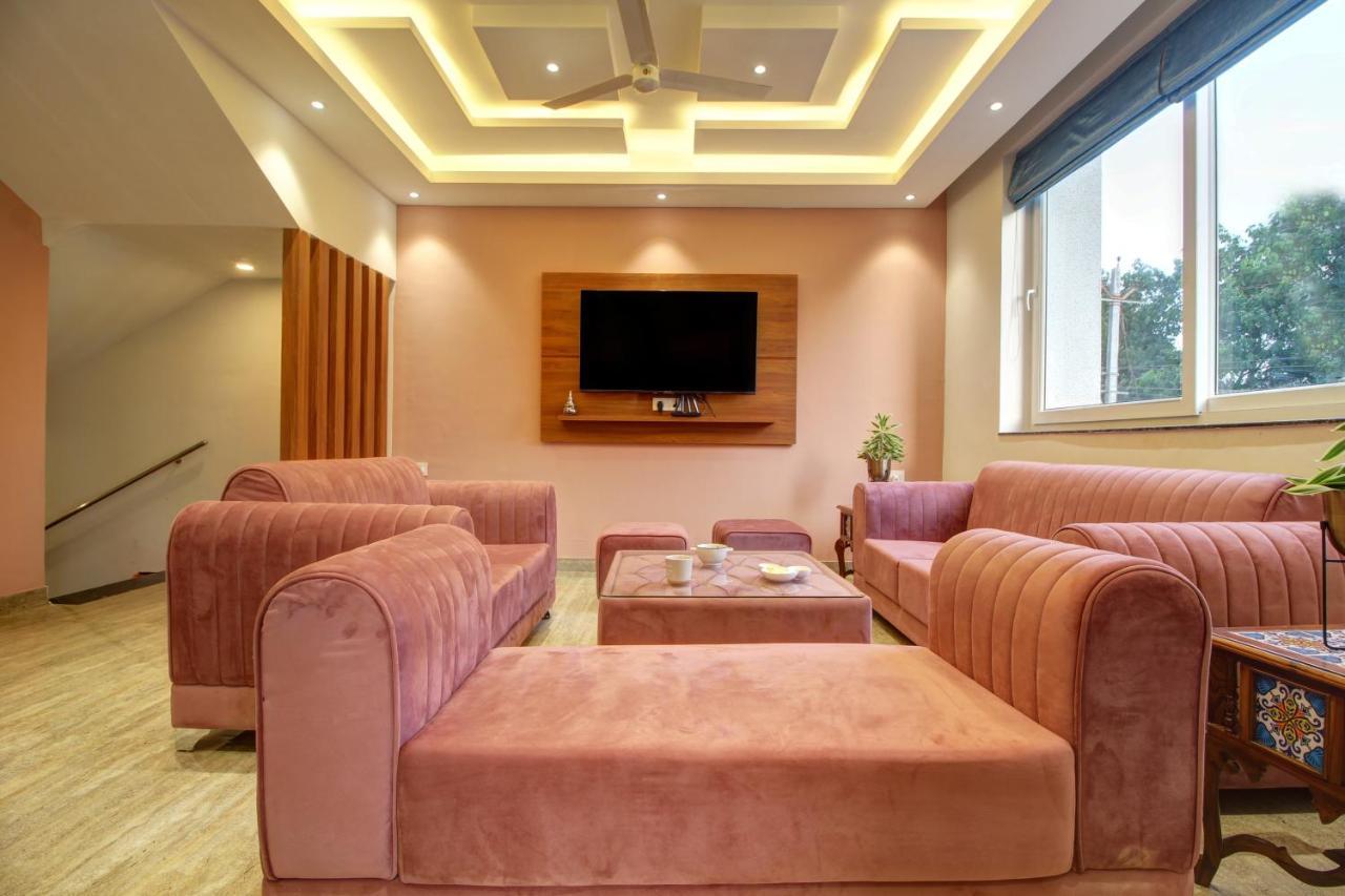 Euphoria Luxury Villa - 5Bhk - Private Pool - Jacuzzi, Бага Экстерьер фото