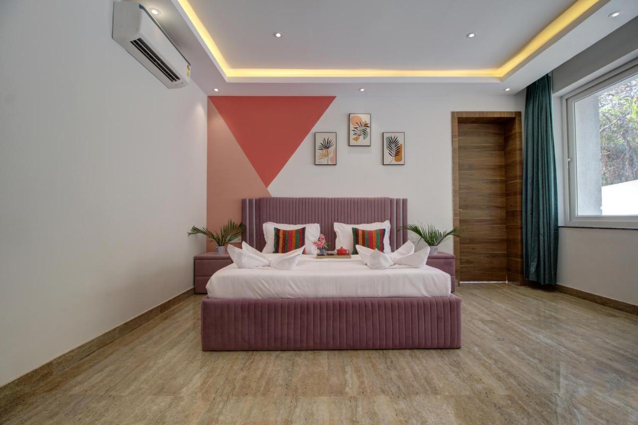 Euphoria Luxury Villa - 5Bhk - Private Pool - Jacuzzi, Бага Экстерьер фото