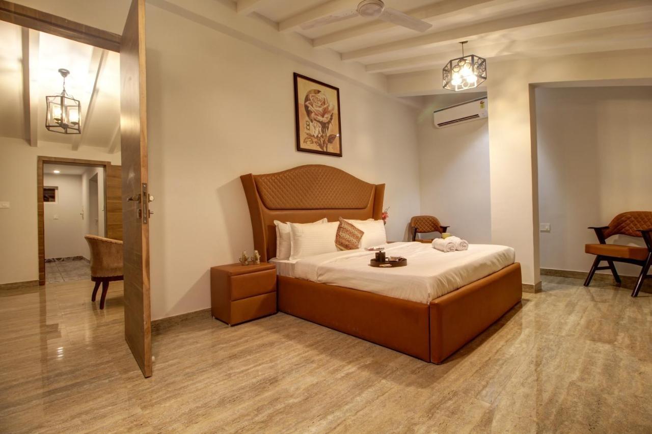 Euphoria Luxury Villa - 5Bhk - Private Pool - Jacuzzi, Бага Экстерьер фото